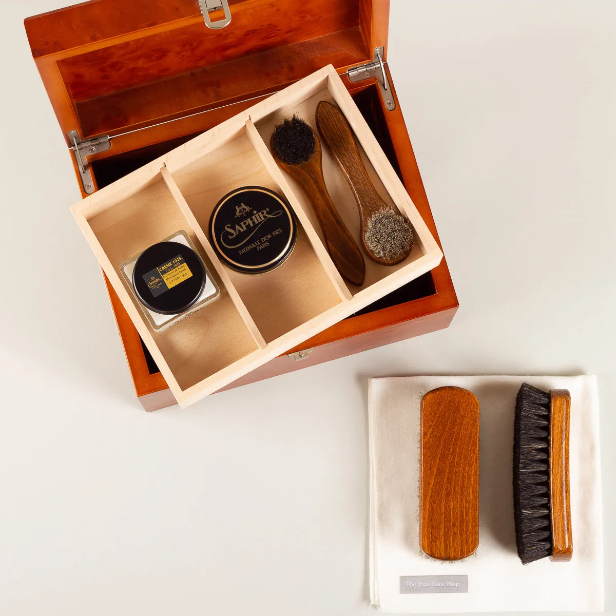 Shoe care valet Saphir - burlwood